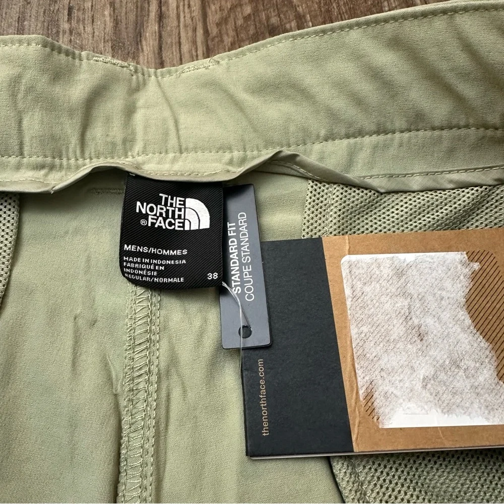The North Face Standard Fit Nylon blend Shorts Mens Size 38 Tea Green
